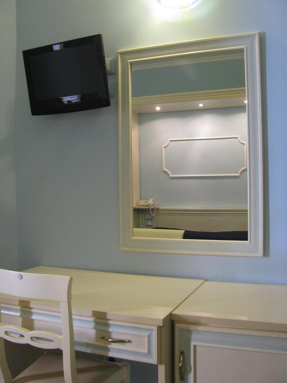 Tiffany Roma Suite Room photo